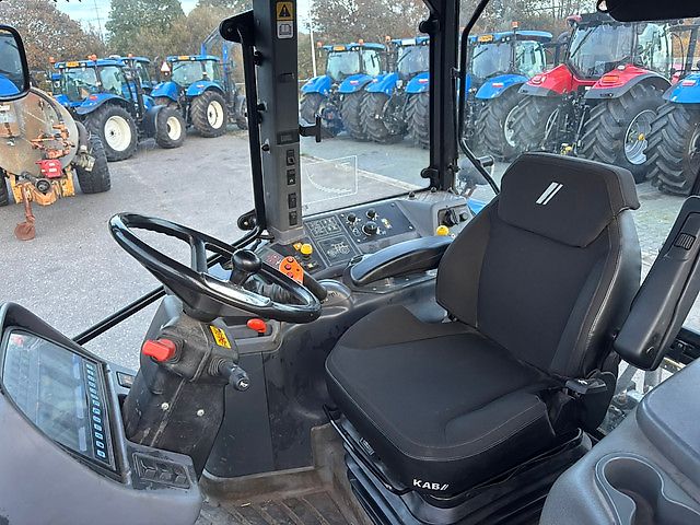 New Holland TM 190