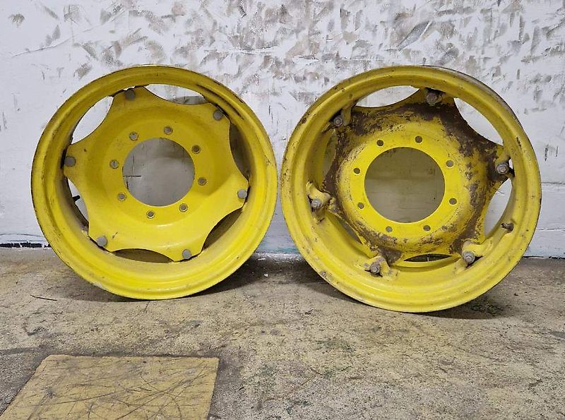 John Deere 12-24 Wiel verstel john deere 6x1 B75 221-275-8 ET+20/-70 Huidige ET-55
