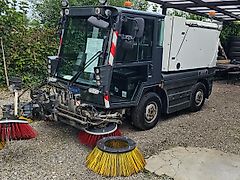 Schmidt Swingo Compact 200+ inkl. Kehrmaschine und Winterdienst