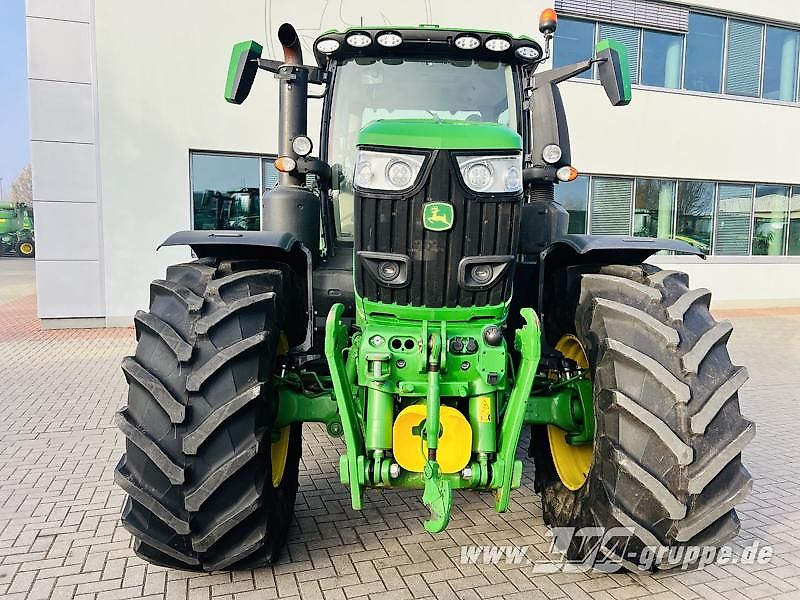John Deere 6R 250