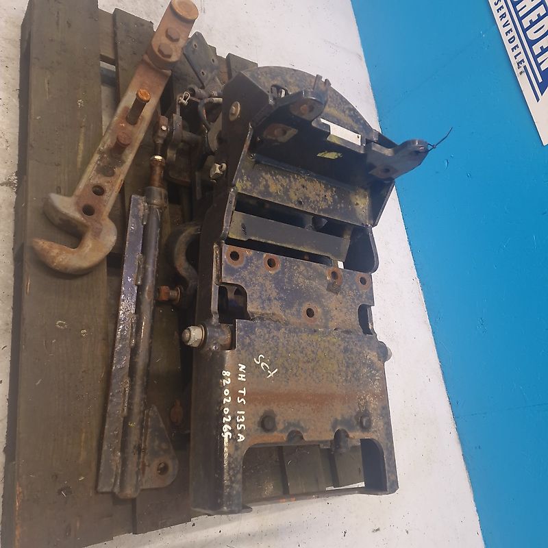 New Holland TS135A (Spare part/Reservedel/Ersatzteil)