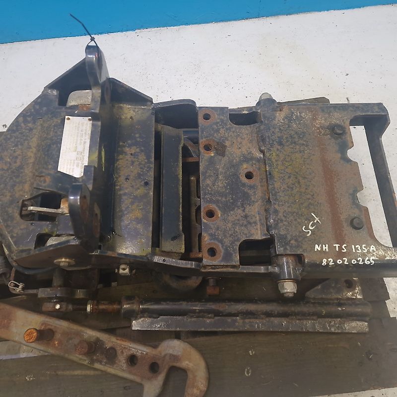New Holland TS135A (Spare part/Reservedel/Ersatzteil)