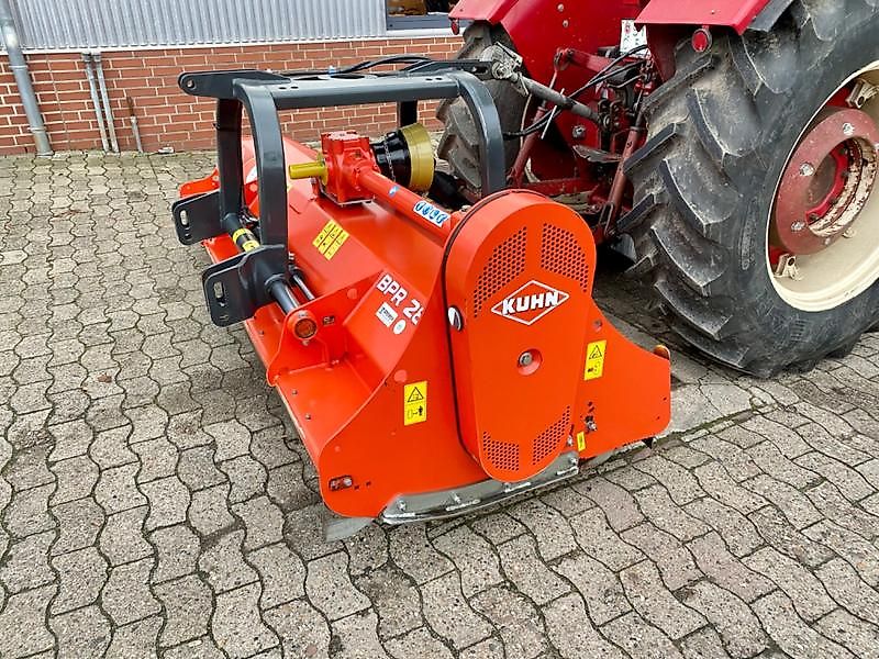 Kuhn BPR 280 Front- und Heckanbau