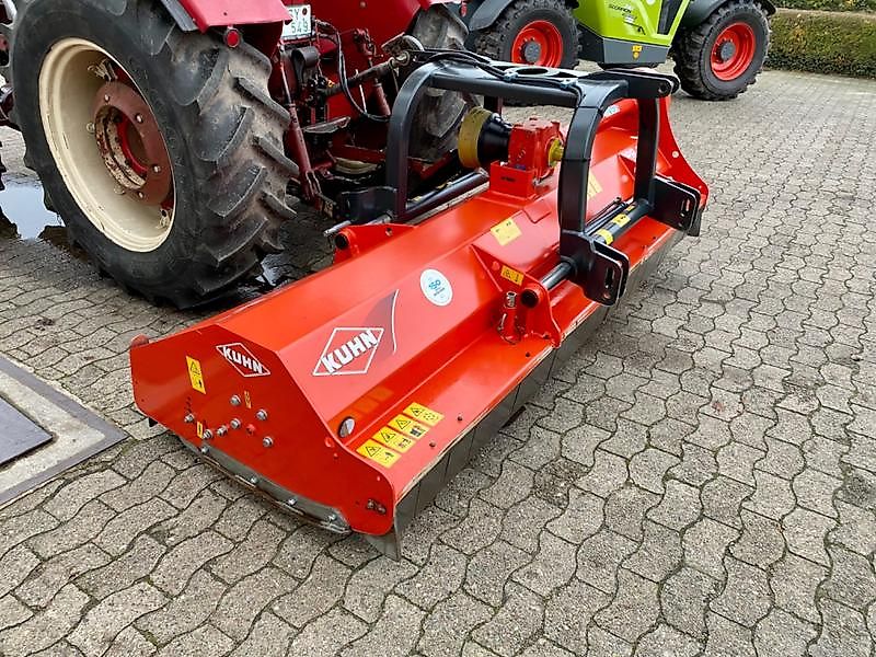 Kuhn BPR 280 Front- und Heckanbau