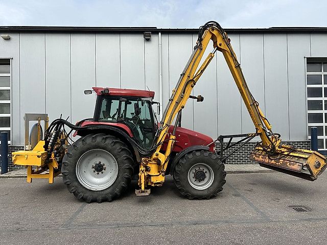 Case IH CS110 TRACTOR MET HERDER MAAIARM