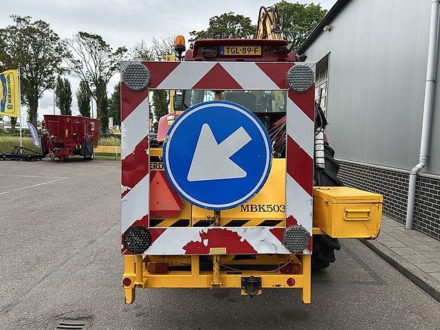 Case IH CS110 TRACTOR MET HERDER MAAIARM