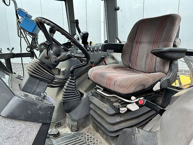 Case IH CS110 TRACTOR MET HERDER MAAIARM