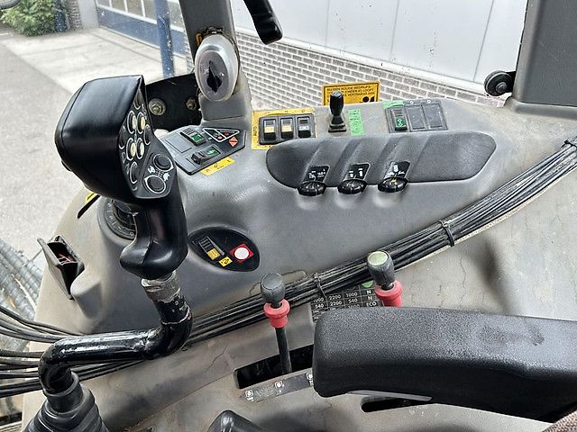 Case IH CS110 TRACTOR MET HERDER MAAIARM