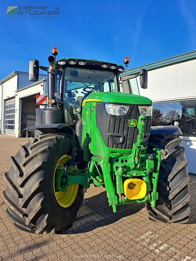 John Deere 6R 250