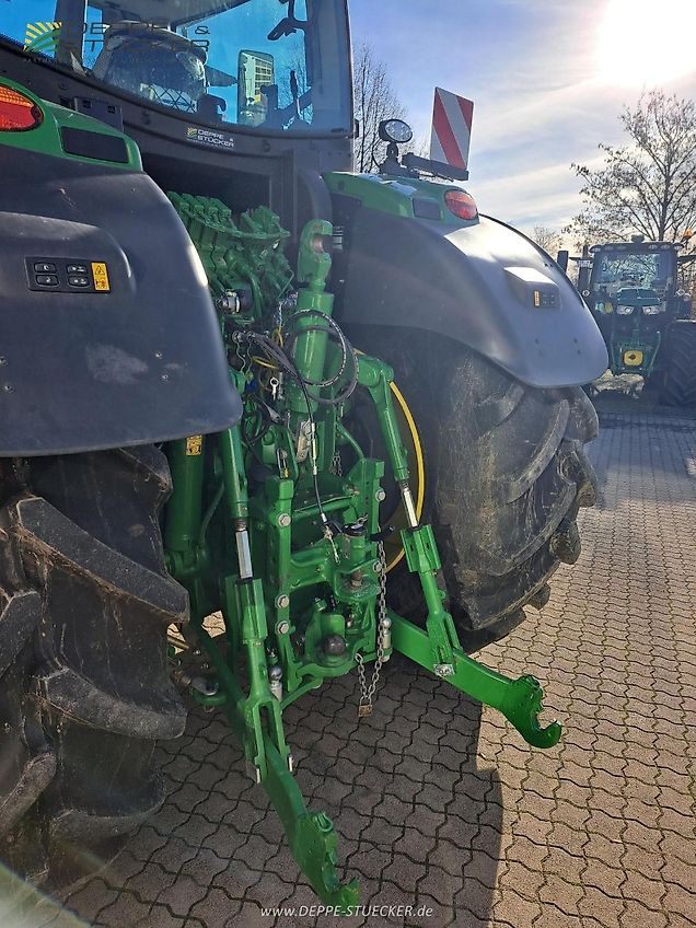 John Deere 6R 250
