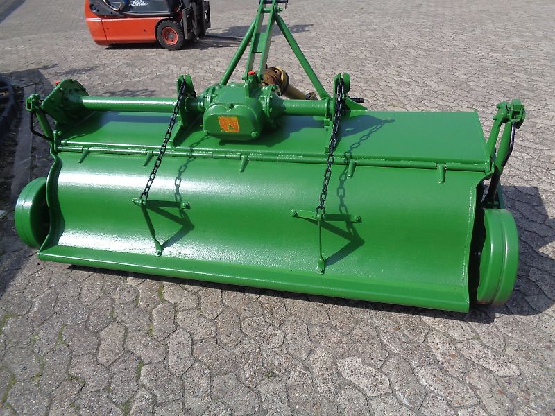Celli Keine Maschio Bodenfräse 200cm Celli Modell E 205 cm Arbeitsbreite 4 Gang Schaltgetriebe seitliche Stützräder zur exakten Arbeitstiefeneinstellung Fremdkörpersicherung über Lamellenkupplung