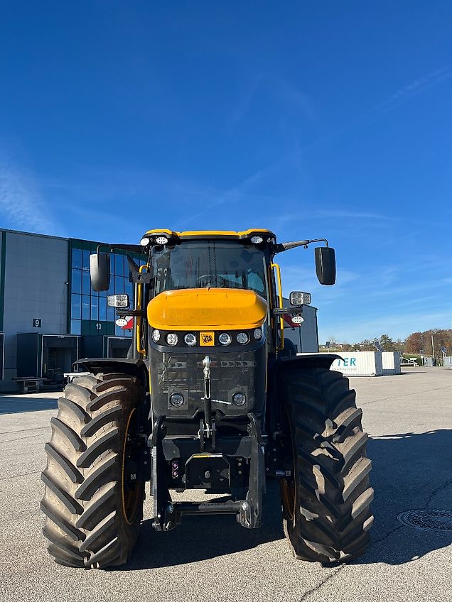 JCB FASTRAC 8330 ICON