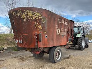 RMH WAV 18 voermengwagen