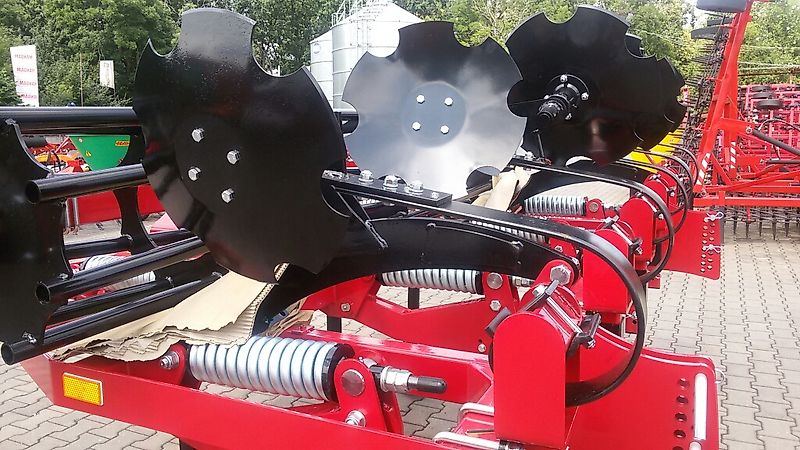 PPHU MICHALAK Agregat ścierniskowy , podorywkowy, GRUBER 5-11 zębów łap