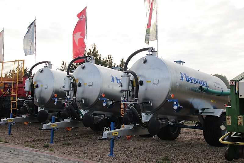 Meprozet Güllefässer/ Slurry tanker/ Wóz asenizacyjny 5000 / Cisterna de 5000 NEW, NEU