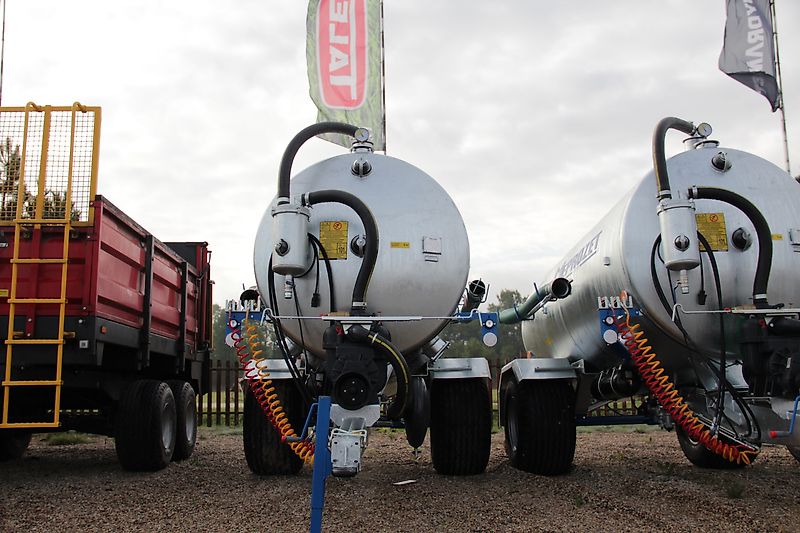 Meprozet Güllefässer/ Slurry tanker/ Wóz asenizacyjny 5000 / Cisterna de 5000 NEW, NEU