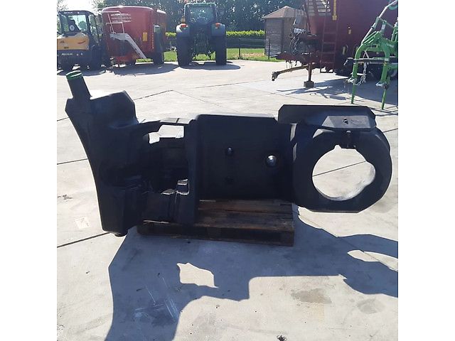 John Deere Dieseltank 6R/M mid frame