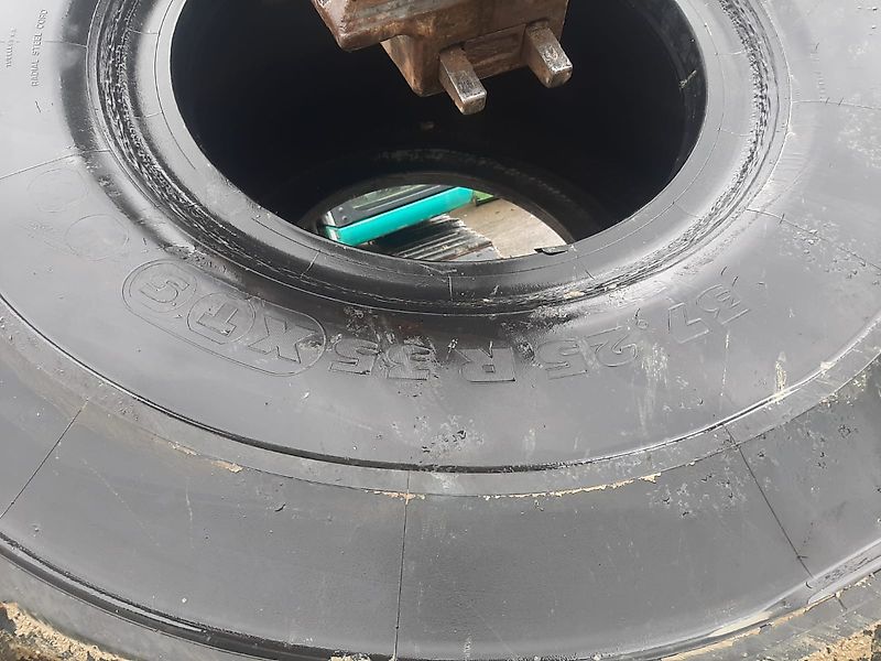 Michelin 37.25R35 XTS