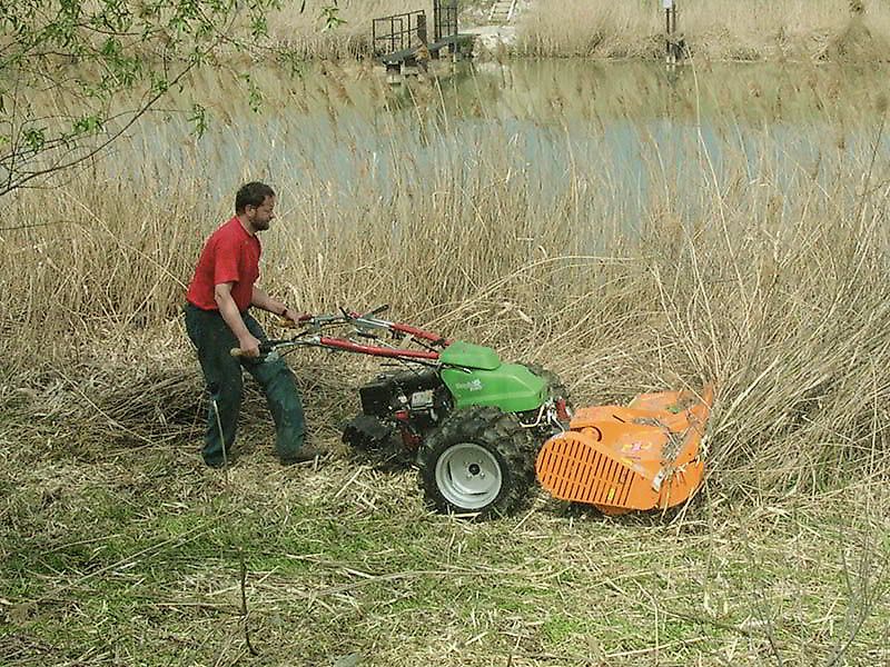 Humus SME Schlegelmulchgerät für Einachsschlepper und AEBI TC07
