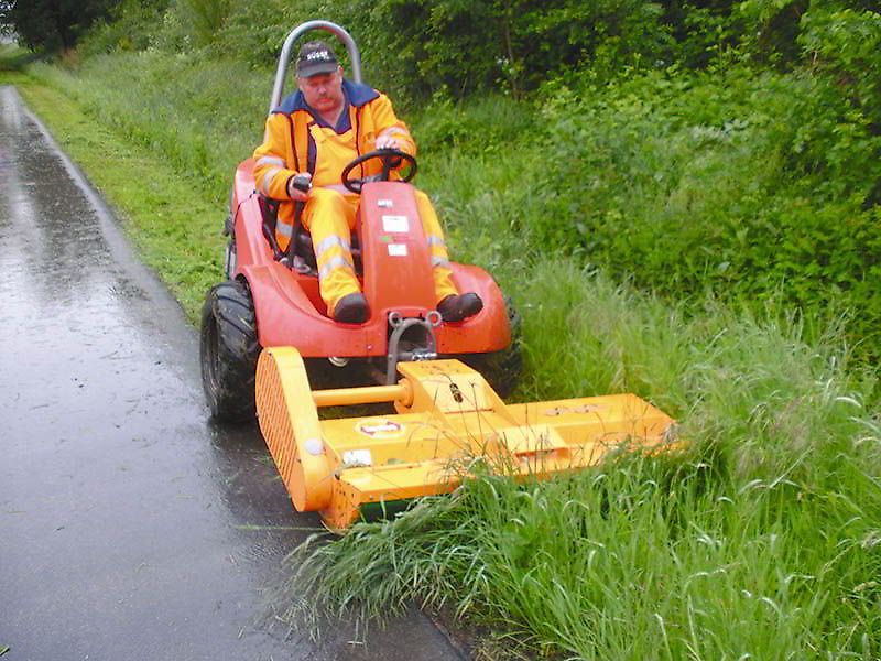 Humus SME Schlegelmulchgerät für Einachsschlepper und AEBI TC07