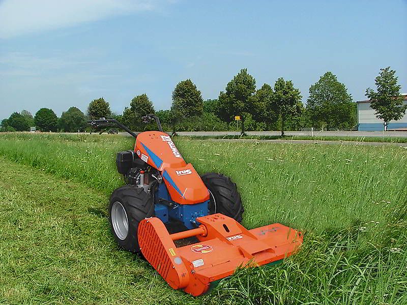 Humus SME Schlegelmulchgerät für Einachsschlepper und AEBI TC07