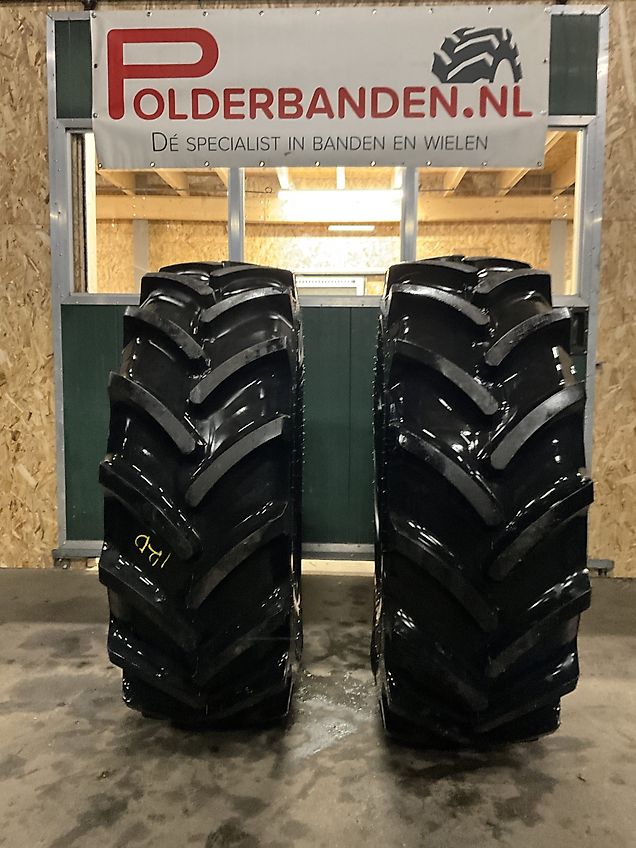 Continental Tractor 85 420/85R28 136B