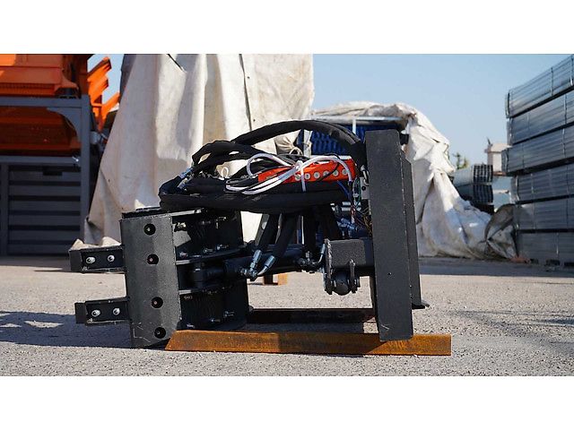 Rhino-cross Grapple claw