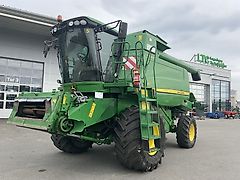 John Deere T560HM