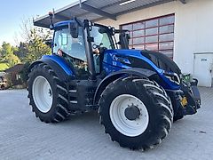 Valtra T215D mit Vollausstattung