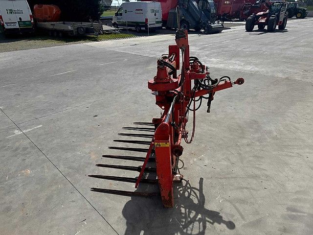 Kuhn B1201