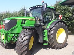 John Deere 6R 215