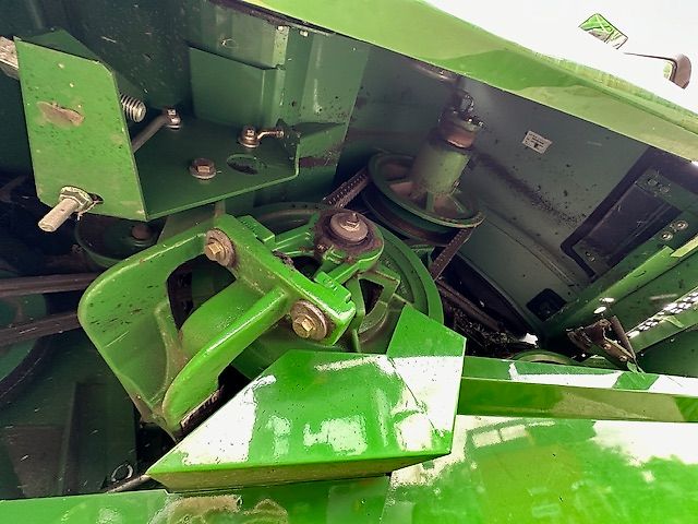 John Deere T670i