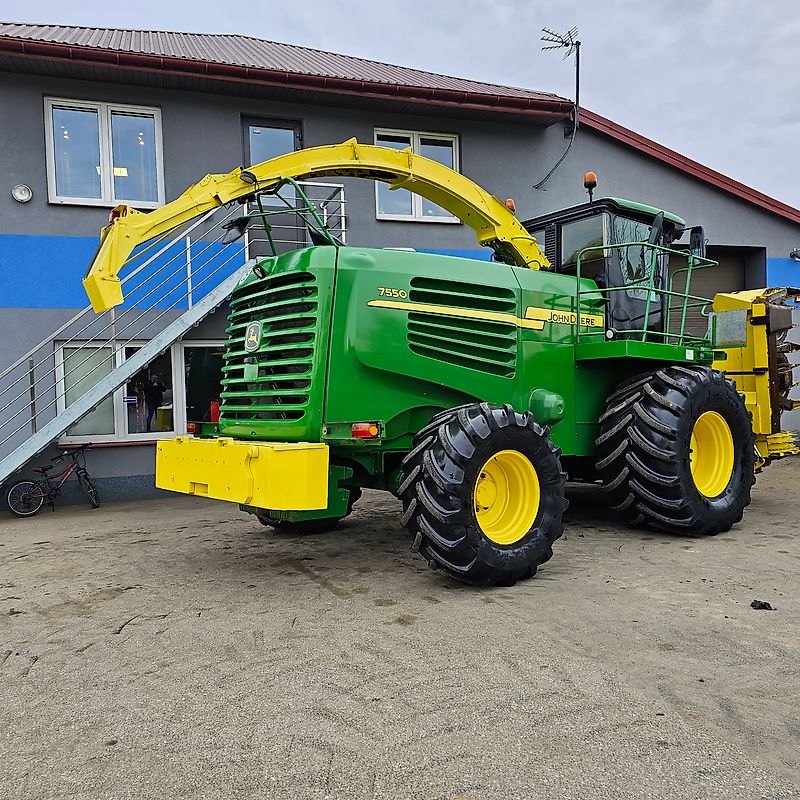 John Deere 7550