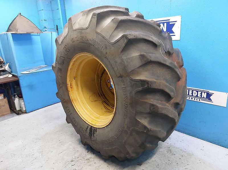 New Holland 32" 30.5L-32 (Spare part/Reservedel/Ersatzteil)