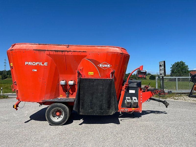 Kuhn 1670 Profile