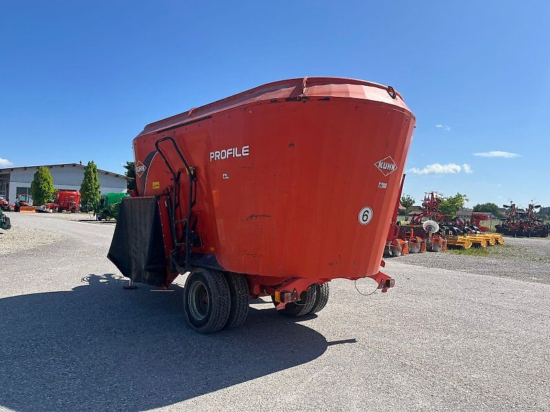 Kuhn 1670 Profile