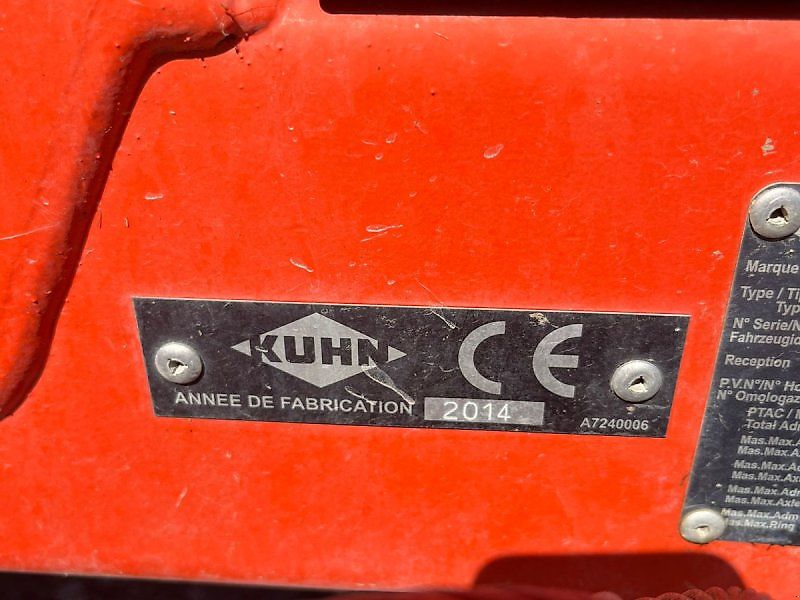 Kuhn 1670 Profile