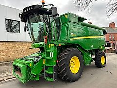 John Deere T550