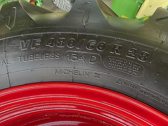 Michelin VF 480/60R28 + VF 600/60R38