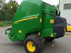 John Deere V 451 M