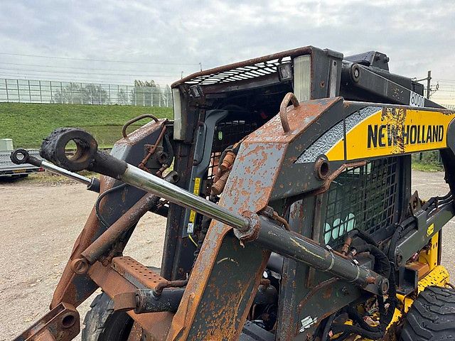 New Holland L160