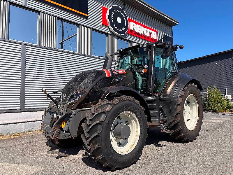Valtra T 215 Versu