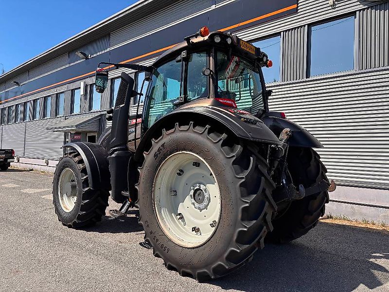 Valtra T 215 Versu