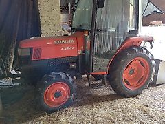 Kubota L3200