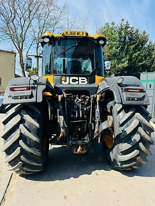JCB FASTRAC 4220