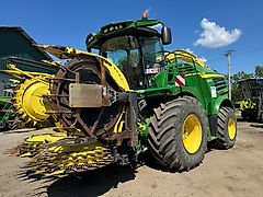 John Deere 8600