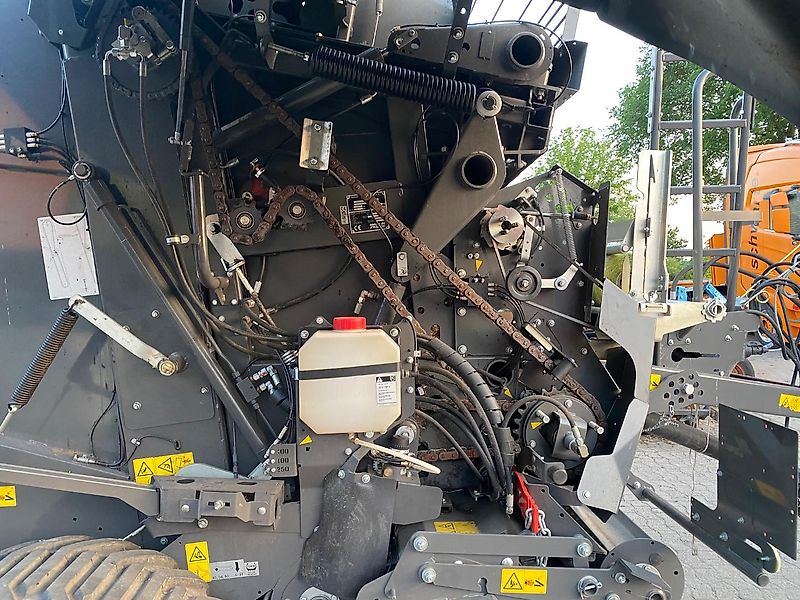 Claas Variant 585 RC PRO