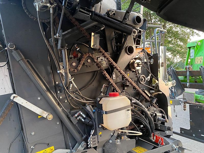 Claas Variant 585 RC PRO