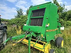 John Deere 590