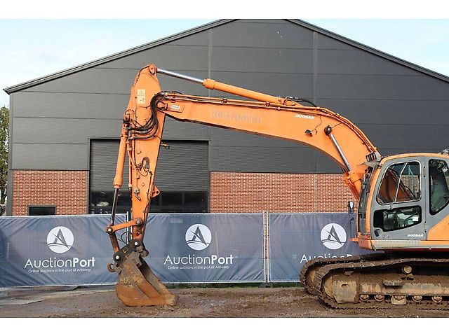 Doosan DX225LC